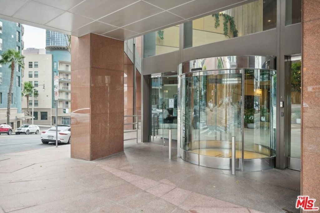1100 Wilshire Boulevard - Photo 38