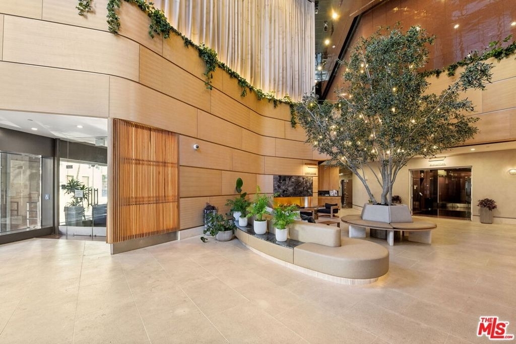 1100 Wilshire Boulevard - Photo 26