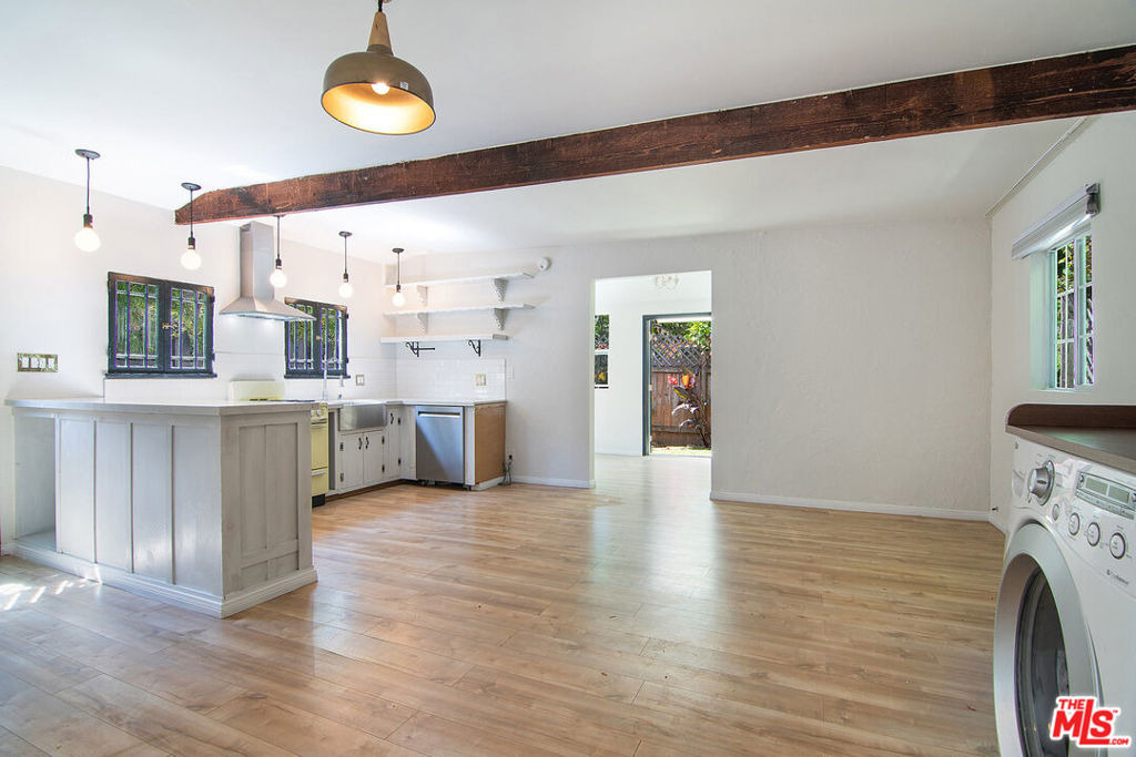 1159 S Hayworth Avenue - Photo 1