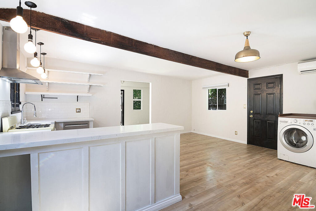 1159 S Hayworth Avenue - Photo 0