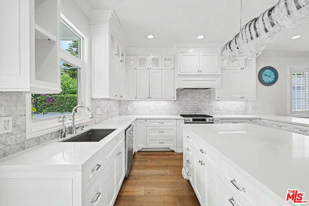 1908 S Durango Avenue - Photo 12