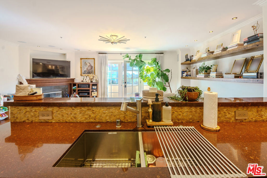 1278 S Camden Drive - Photo 4