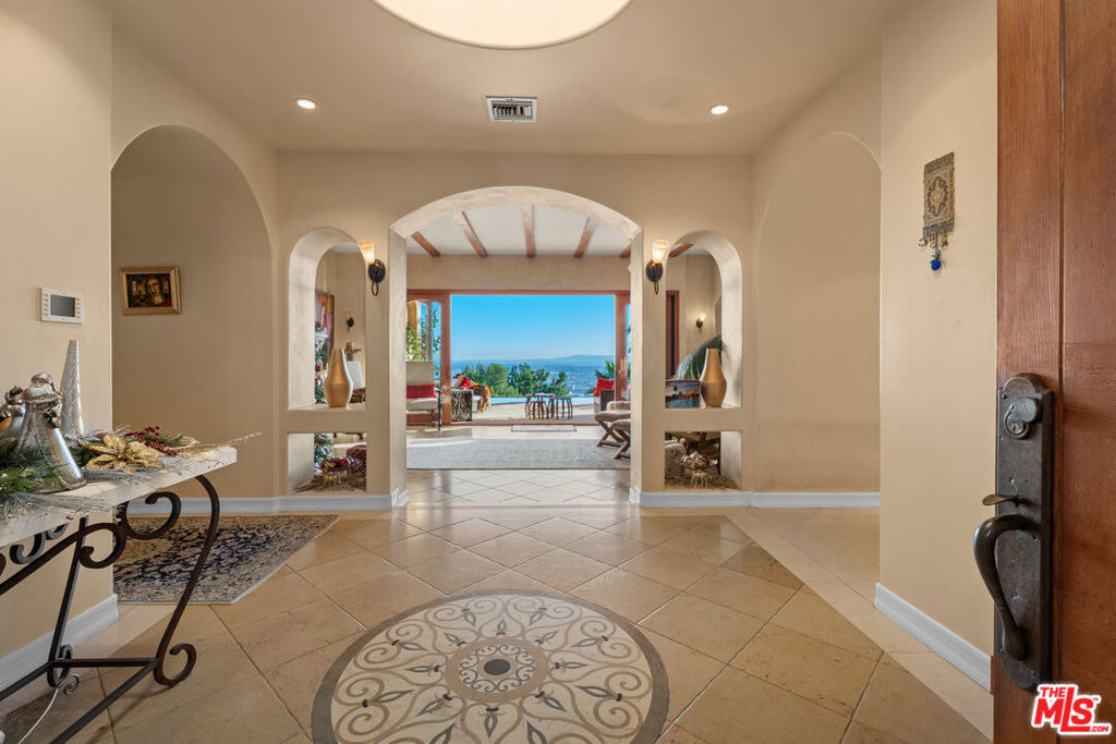 1740 Carla Ridge - Photo 4