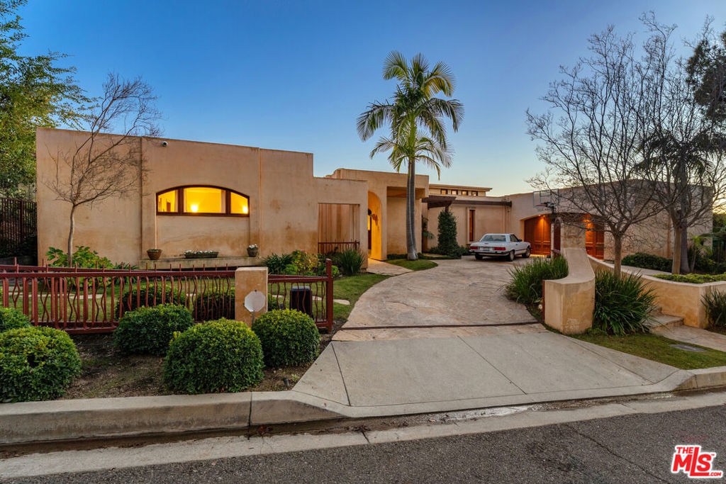 1740 Carla Ridge - Photo 1