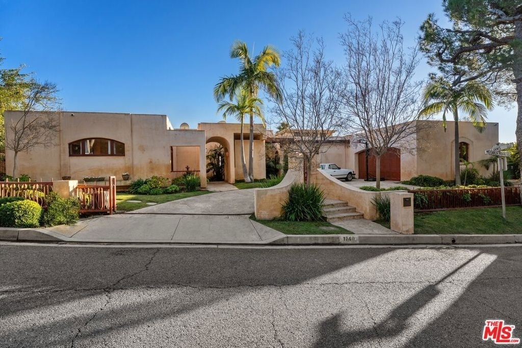1740 Carla Ridge - Photo 3