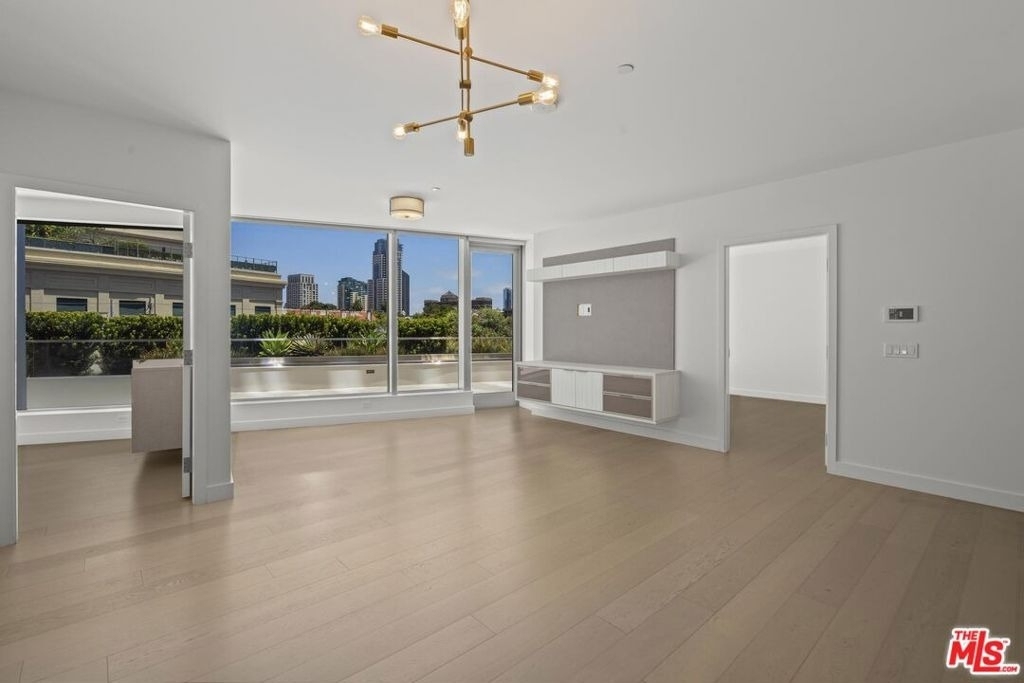 888 W E Street - Photo 11