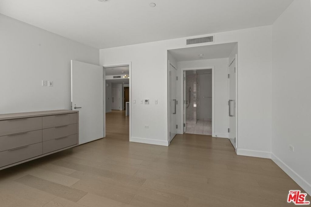 888 W E Street - Photo 29