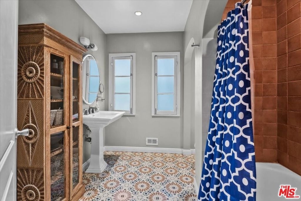9002 Norma Place - Photo 13