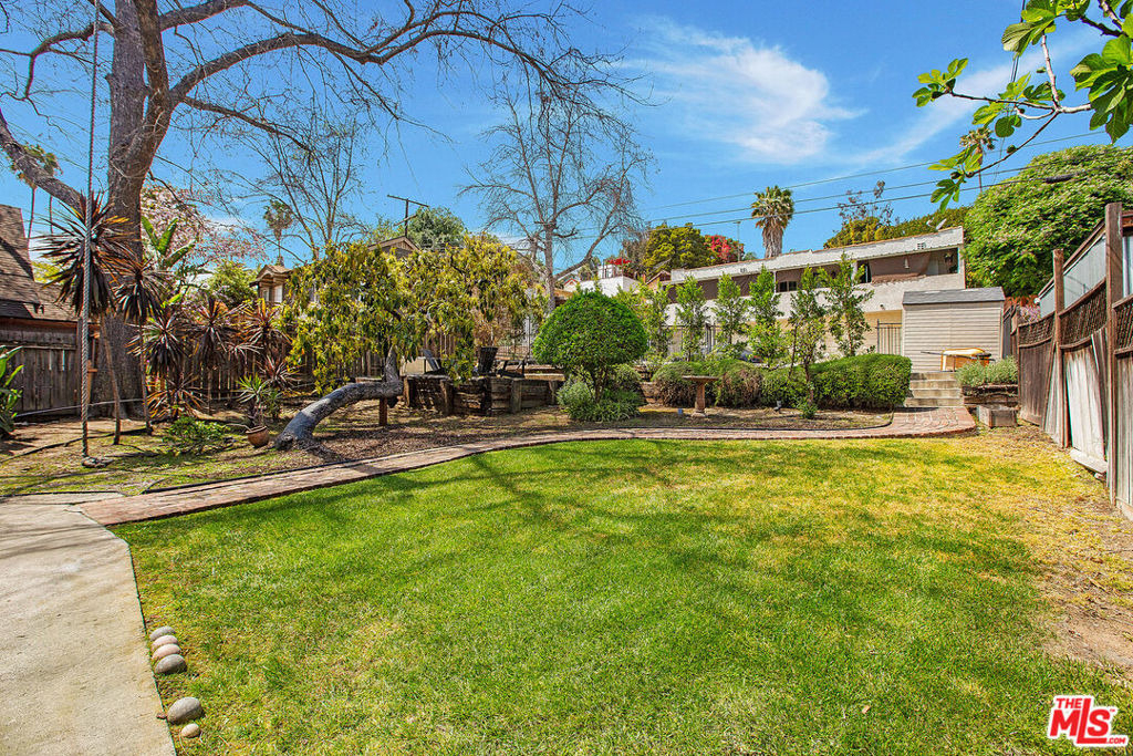1421 N Alvarado Street - Photo 28