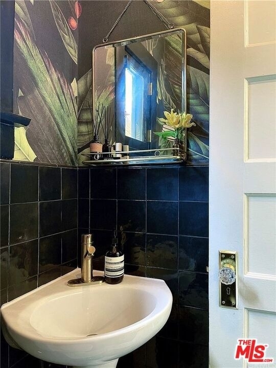 1421 N Alvarado Street - Photo 17