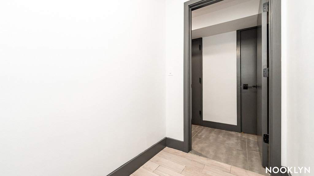 133 23rd St 11232 - Photo 7