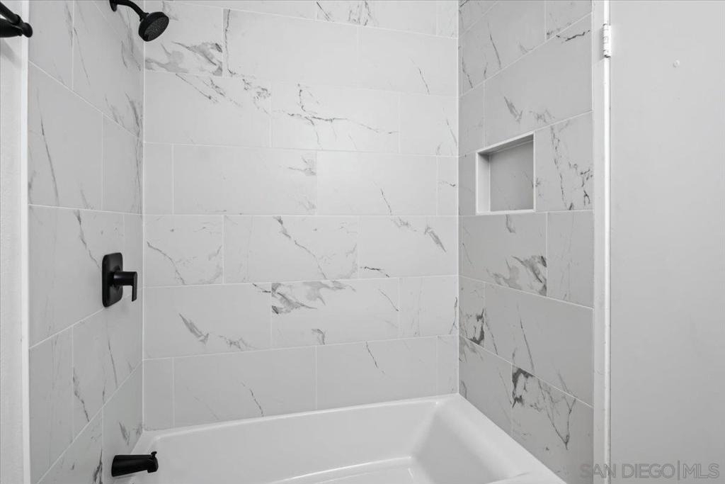 1507 Lower Lake Court - Photo 9