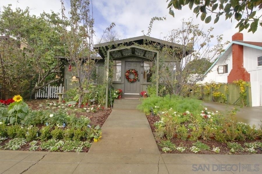 3970 Harney St - Photo 3