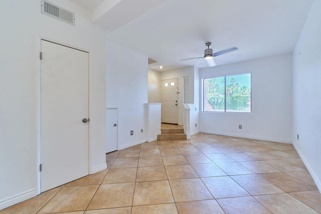 401 E Vista Chino - Photo 8