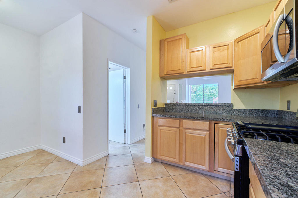 401 E Vista Chino - Photo 11