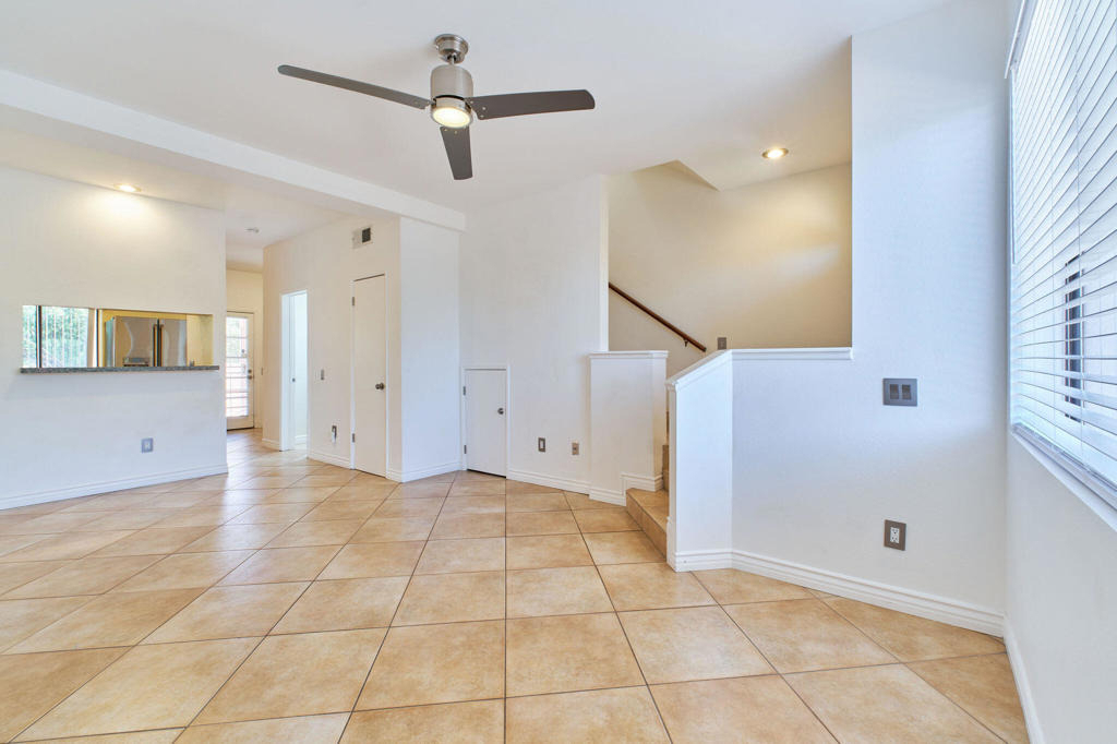 401 E Vista Chino - Photo 9