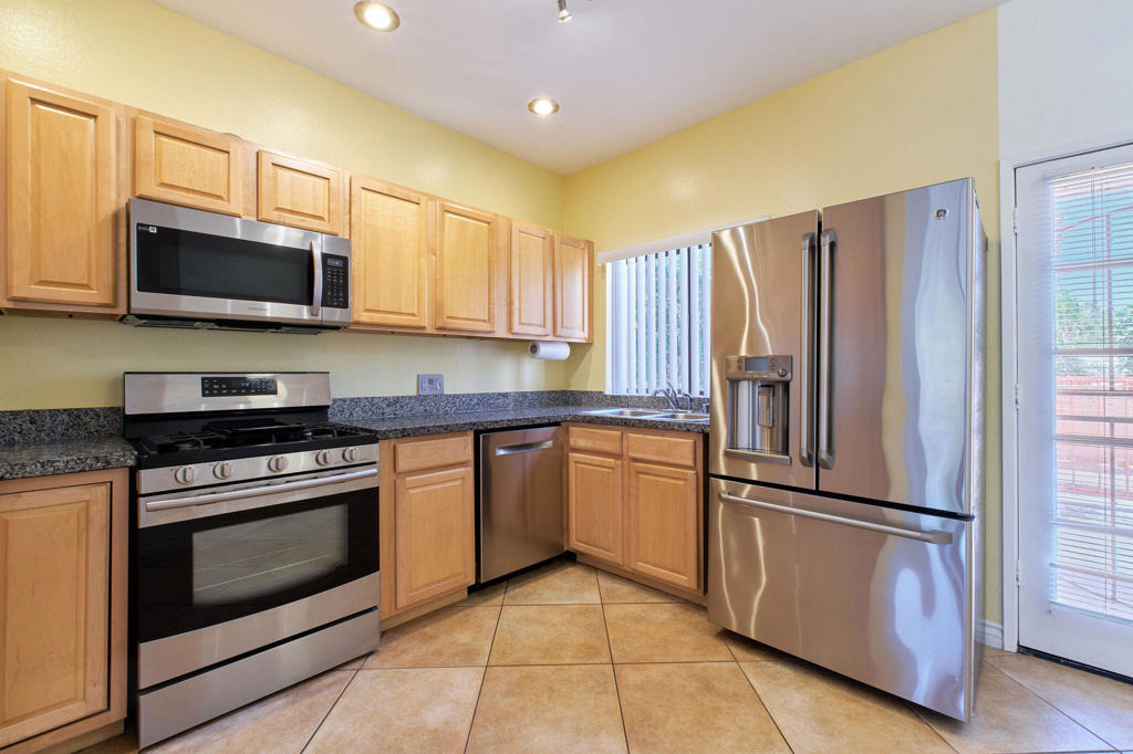401 E Vista Chino - Photo 14