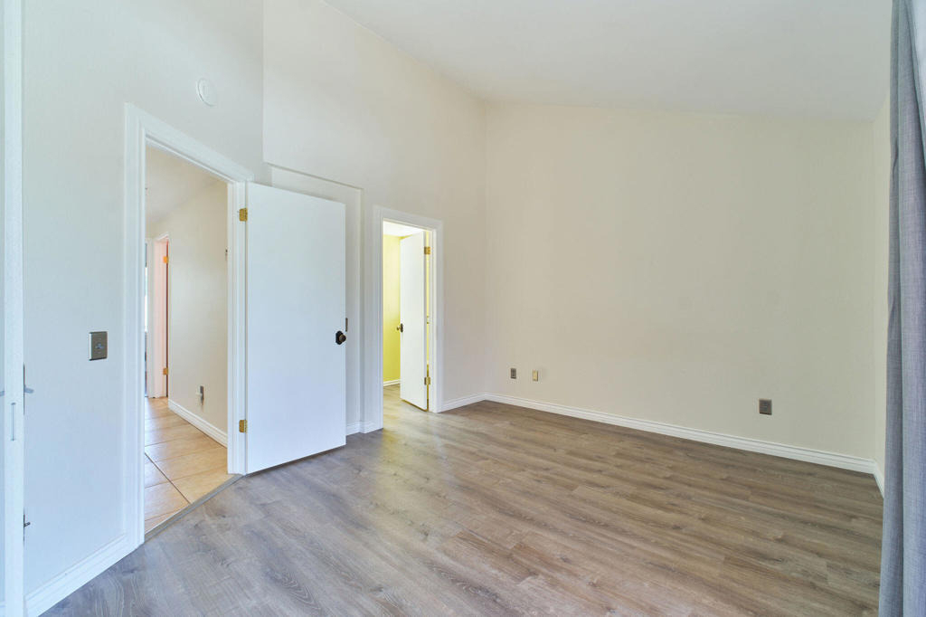 401 E Vista Chino - Photo 21