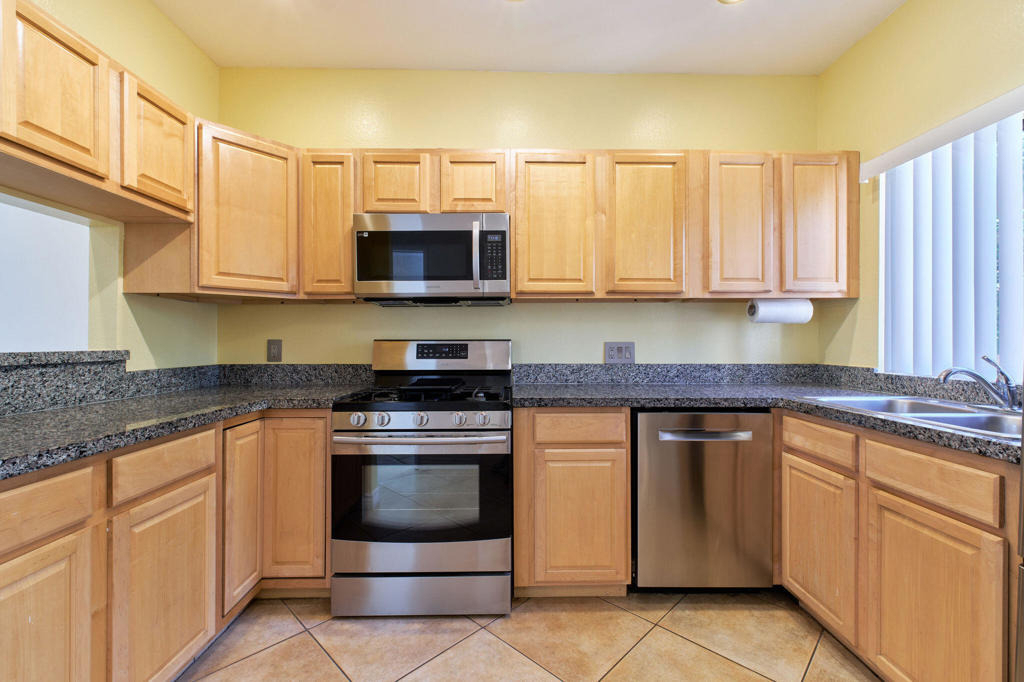 401 E Vista Chino - Photo 13