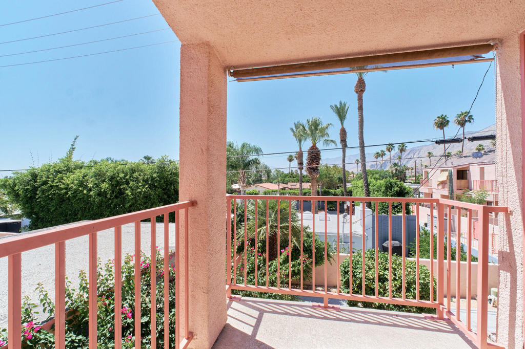 401 E Vista Chino - Photo 22