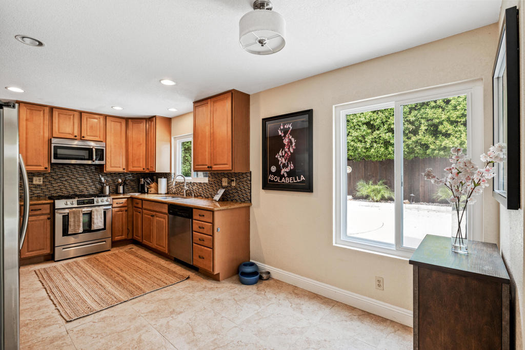 49035 Tango Court - Photo 15
