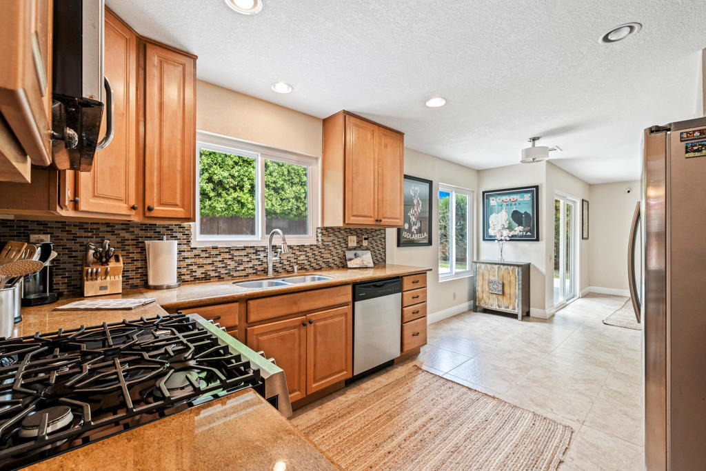 49035 Tango Court - Photo 11
