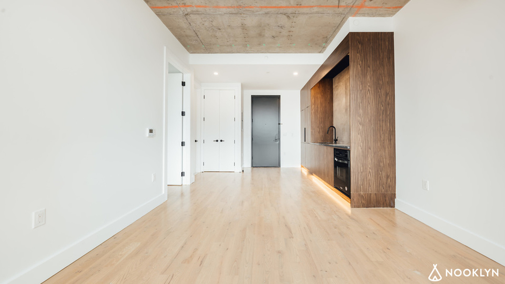 188 Humboldt St 11206 - Photo 7