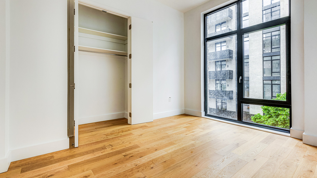 38-38 32nd St 11101 - Photo 3