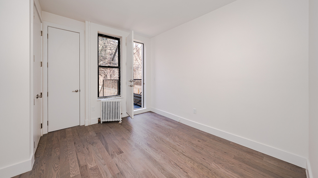 305 Harman St 11237 - Photo 14