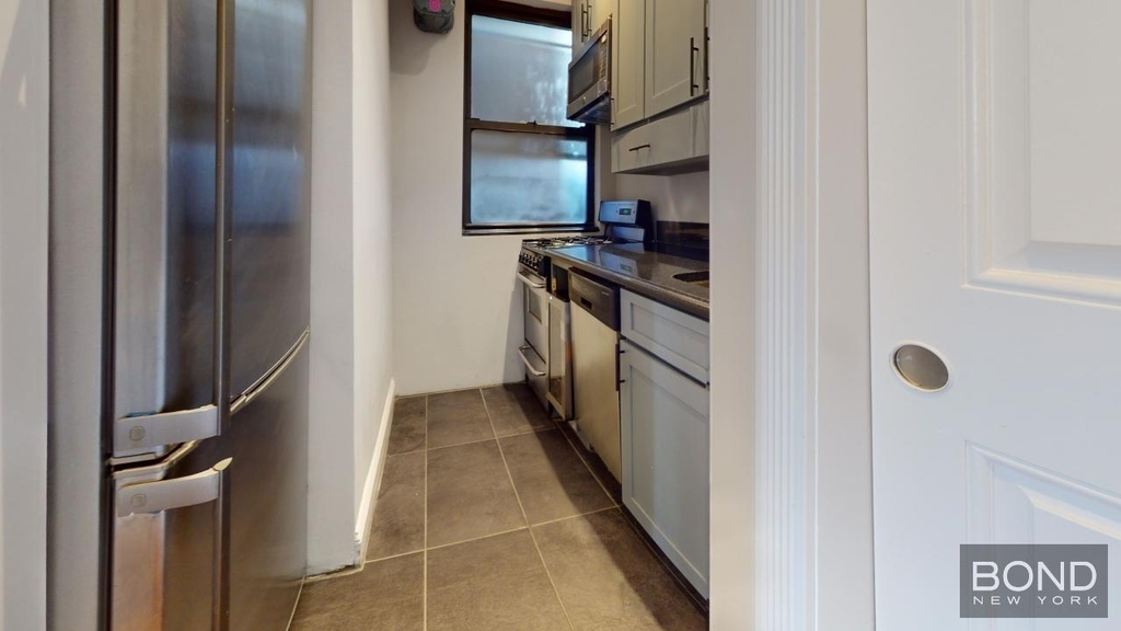 Essex Street - Photo 9