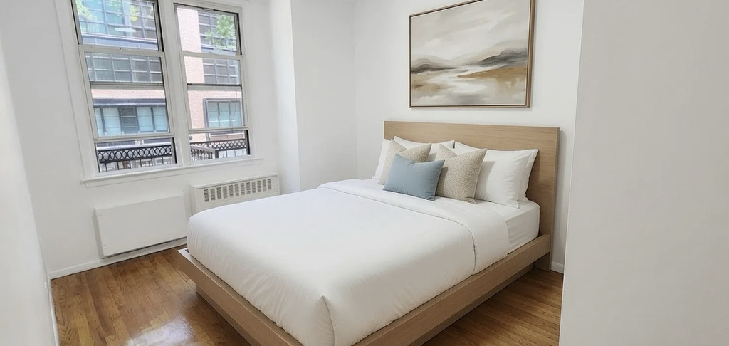270 West 25th Street - Photo 4