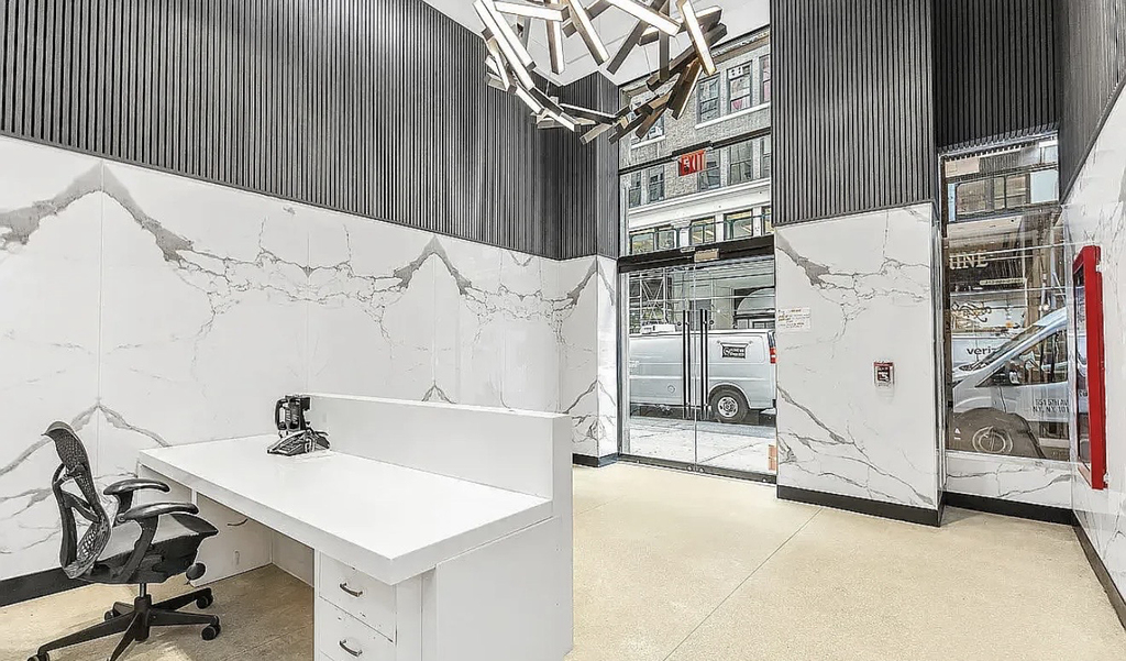 255 West 36th Street - Photo 5