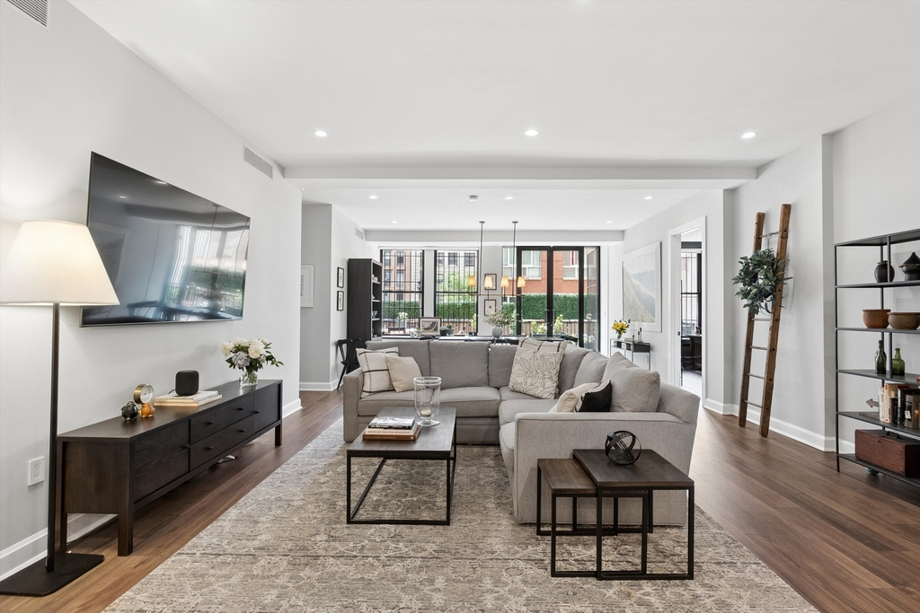 252 W 30th St - Photo 1
