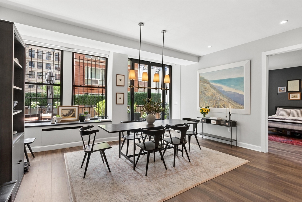 252 W 30th St - Photo 0