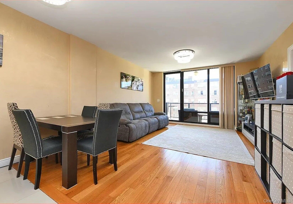 99th Street - Photo 3