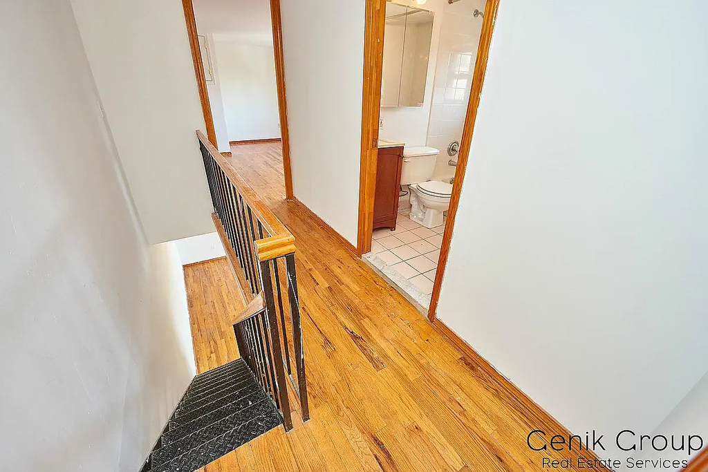 29 7th Avenue South - Photo 2