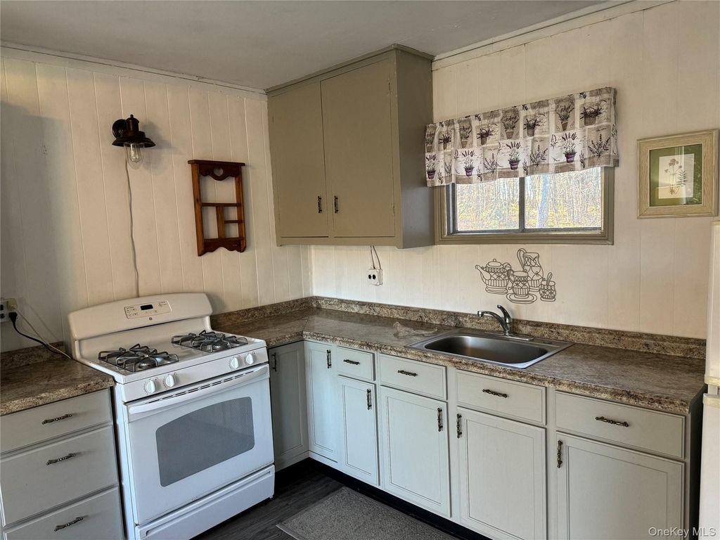 359 Masten Road - Photo 7