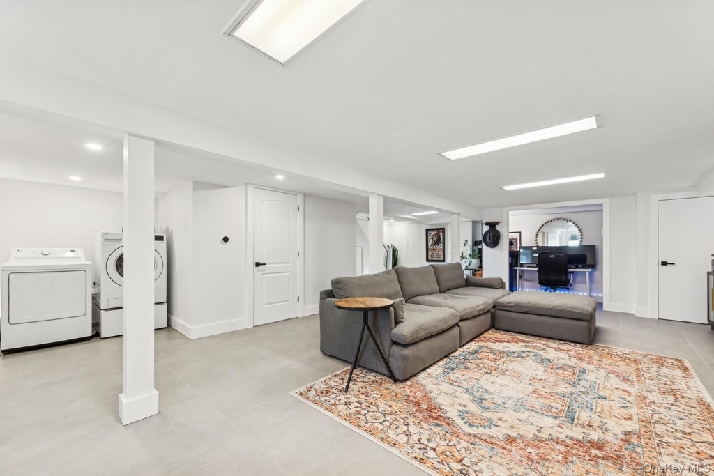 139 Gibson Boulevard - Photo 13