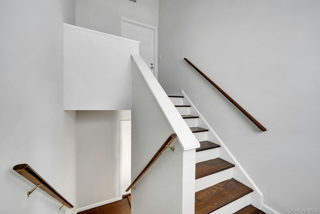 54 Washington Street - Photo 2