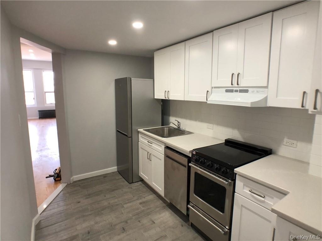 168-170 Myrtle Boulevard - Photo 6