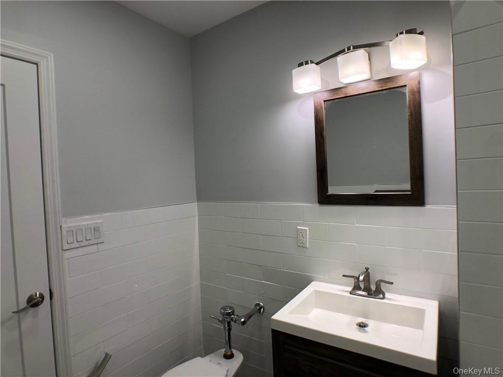 168-170 Myrtle Boulevard - Photo 4