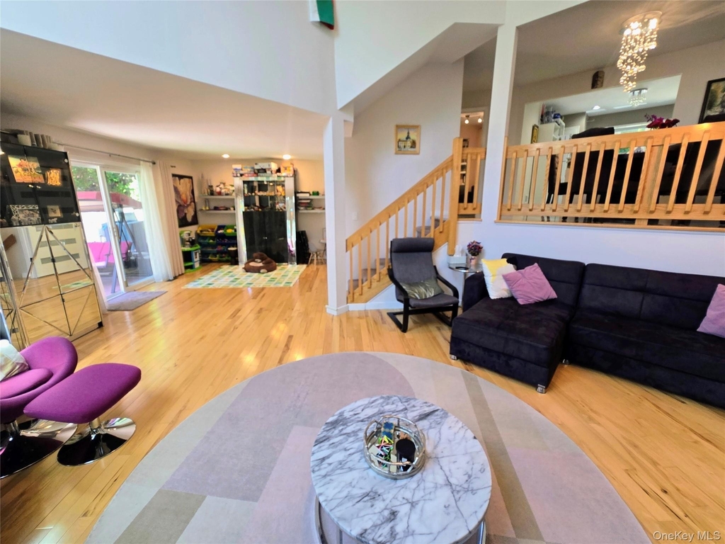 100 Chateau Lane - Photo 5