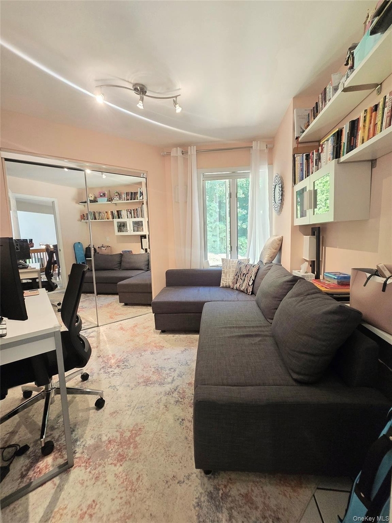 100 Chateau Lane - Photo 11