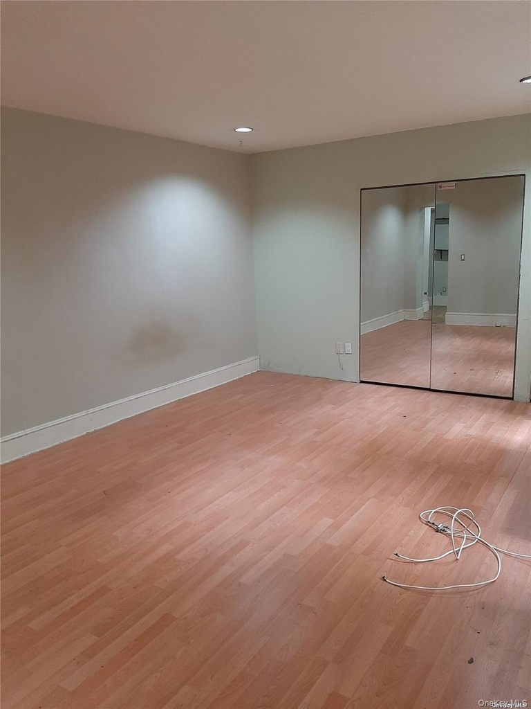 1 Hillside Avenue - Photo 8