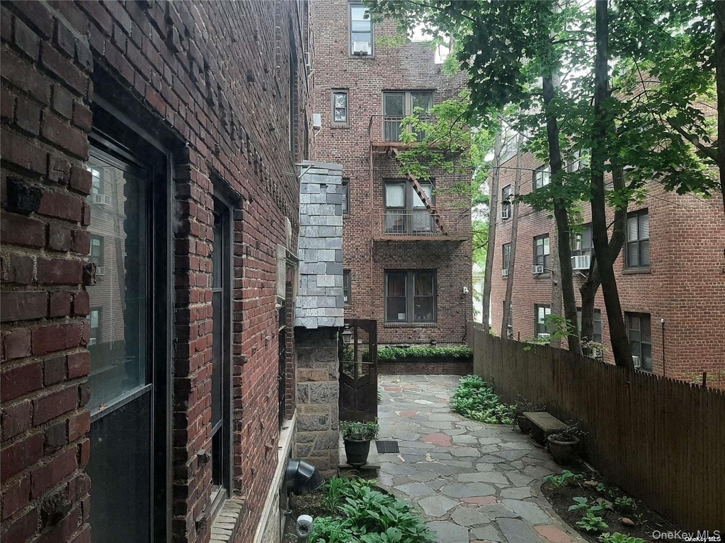 1 Hillside Avenue - Photo 22