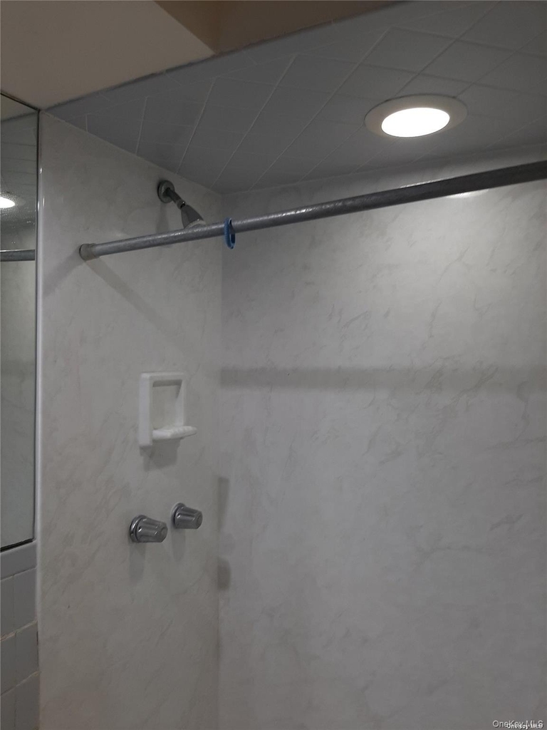 1 Hillside Avenue - Photo 4