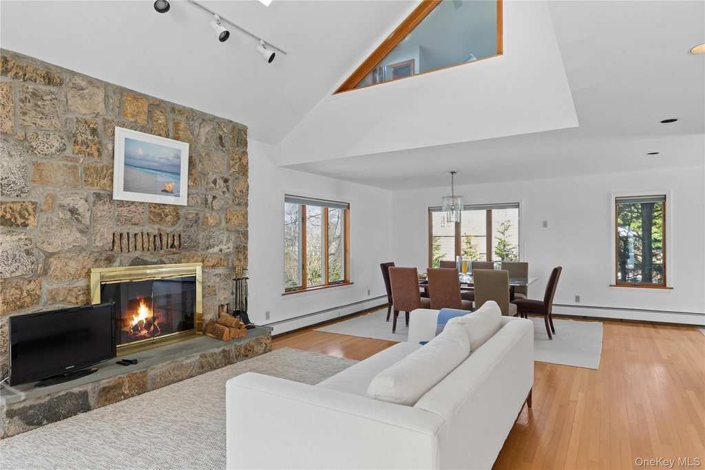 18 Harbor Road - Photo 4