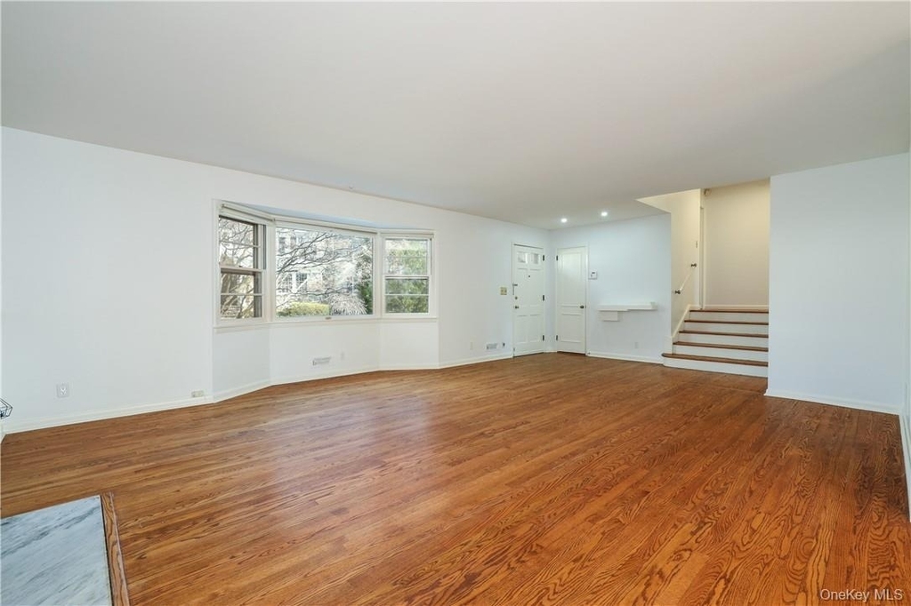 65 Lincoln Road - Photo 4