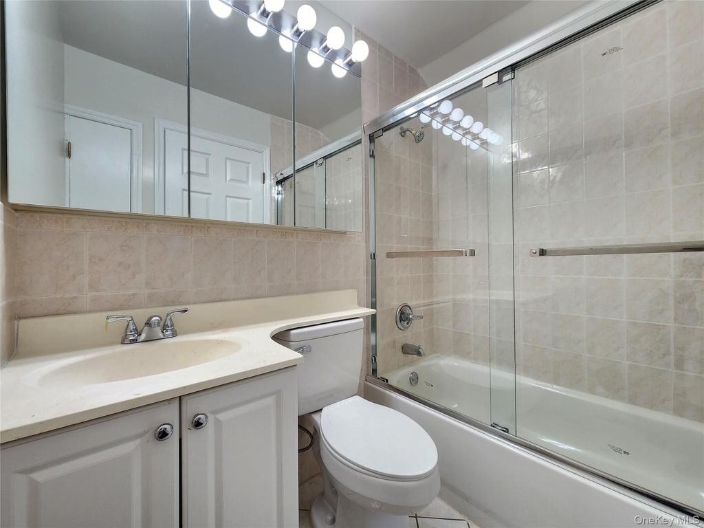 94-17 90th Avenue - Photo 17