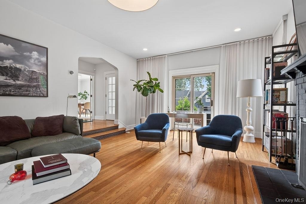 33 Lynwood Road - Photo 2